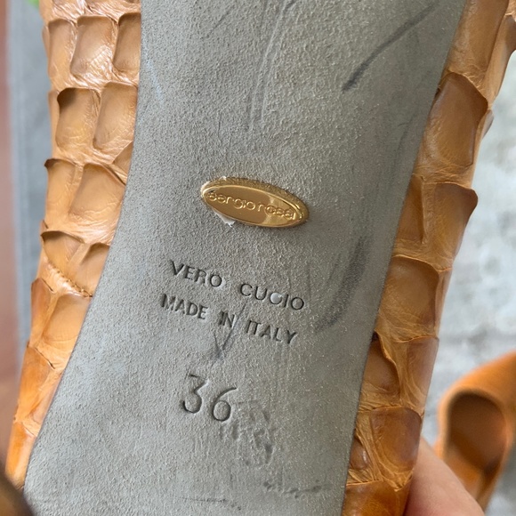 SERGIO ROSSI,GORGEOUS REAL PYTHON PUMPS - Picture 5 of 8